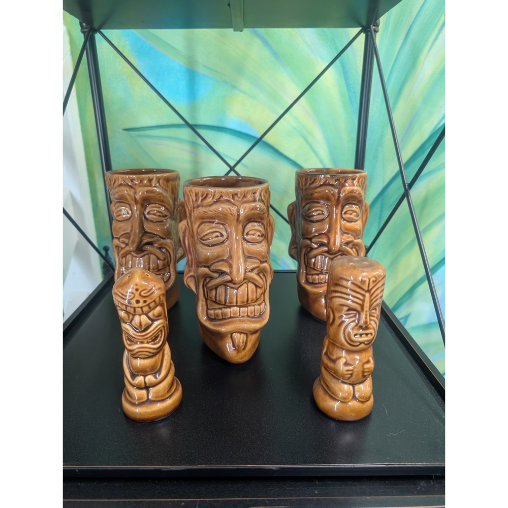 Tiki Farm Set/5 3 Large Mugs & Salt And Pepper